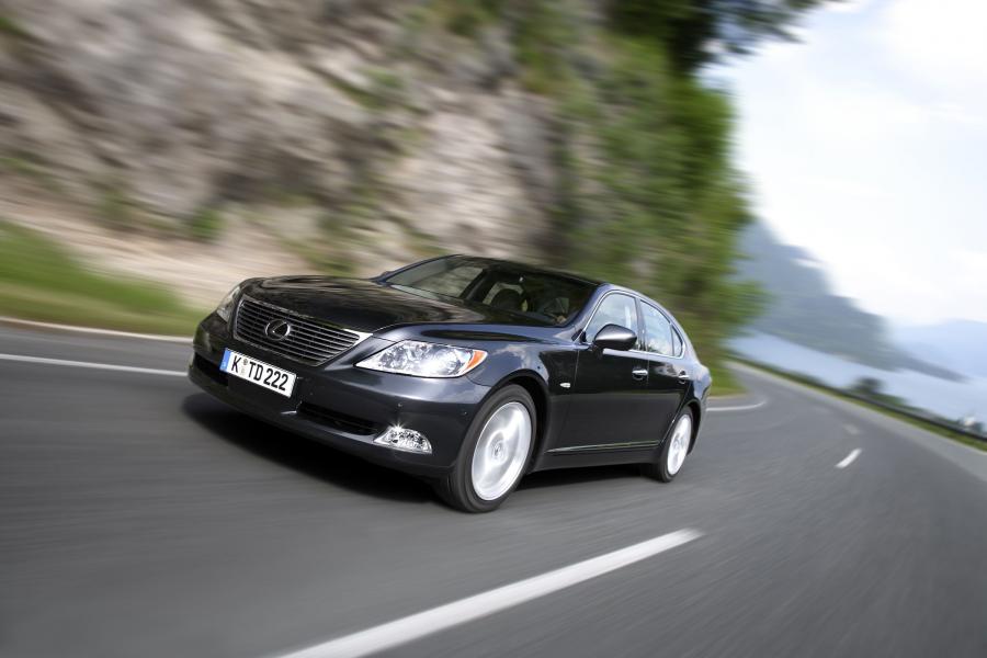  Lexus LS460 2006 года  (фото 28 из 200)
